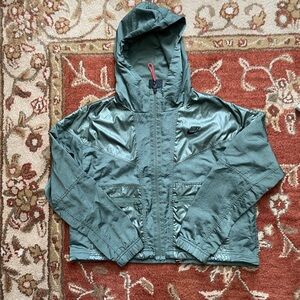 Nike Sportswear Women's Windrunner Cargo Jacket Small